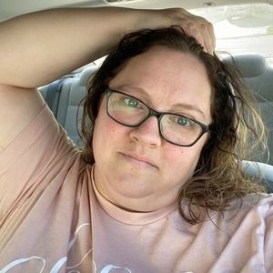 Meet your Posher, Lacey